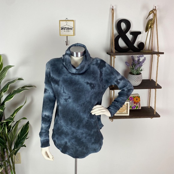 Anthropologie Tops - Maeve Anthro Blue Tie Dye Ainsley Thermal Top